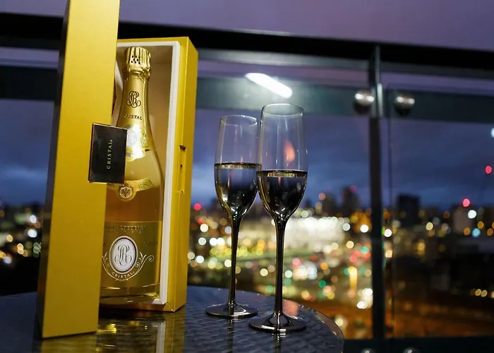 Apartment Live In Sky Penthouse