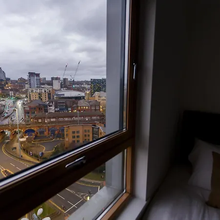 Live In Sky Penthouse *