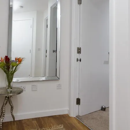 Live In Sky Penthouse * Leeds (West Yorkshire)