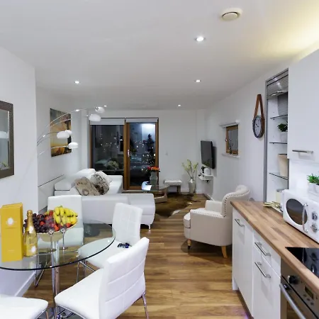 Apartment Live In Sky Penthouse