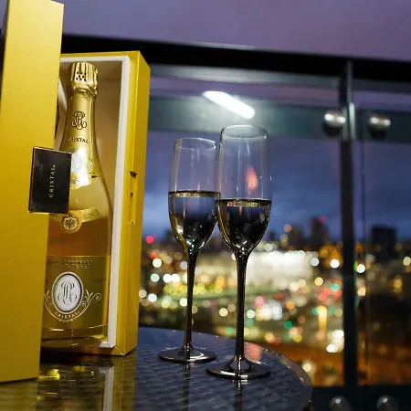 Apartment Live In Sky Penthouse