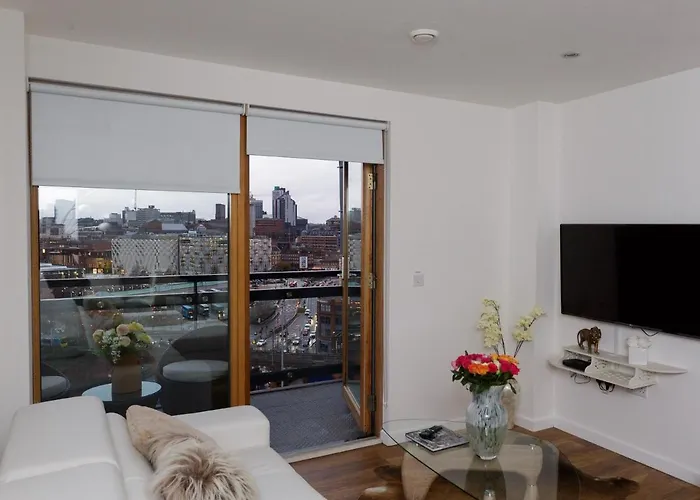 Апартаменти Live In Sky Penthouse Лідс